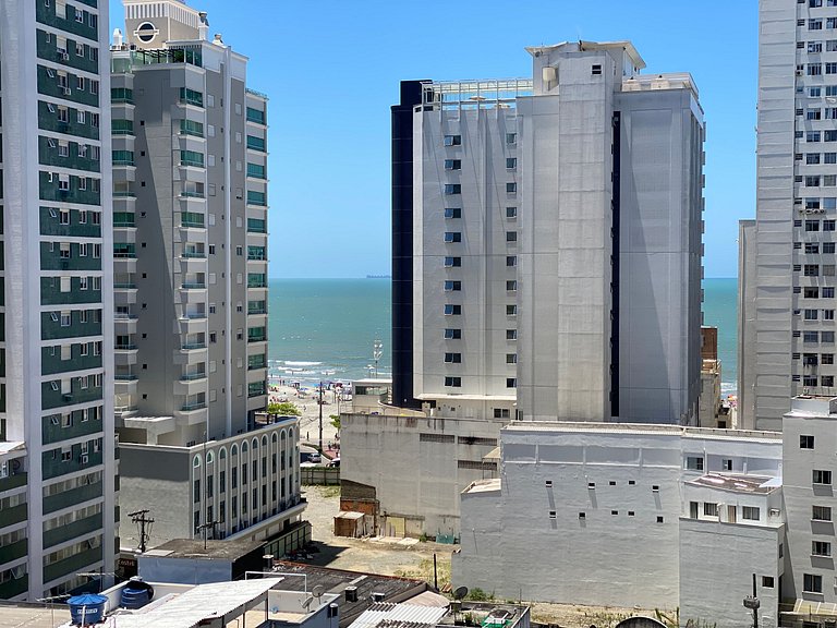 PRN12 - Climatizado, Próx Calçadão, Sacada, 2 Dorm