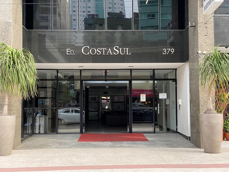 CS135 - Piscina, Linda Vista, Climatizado, Garagem