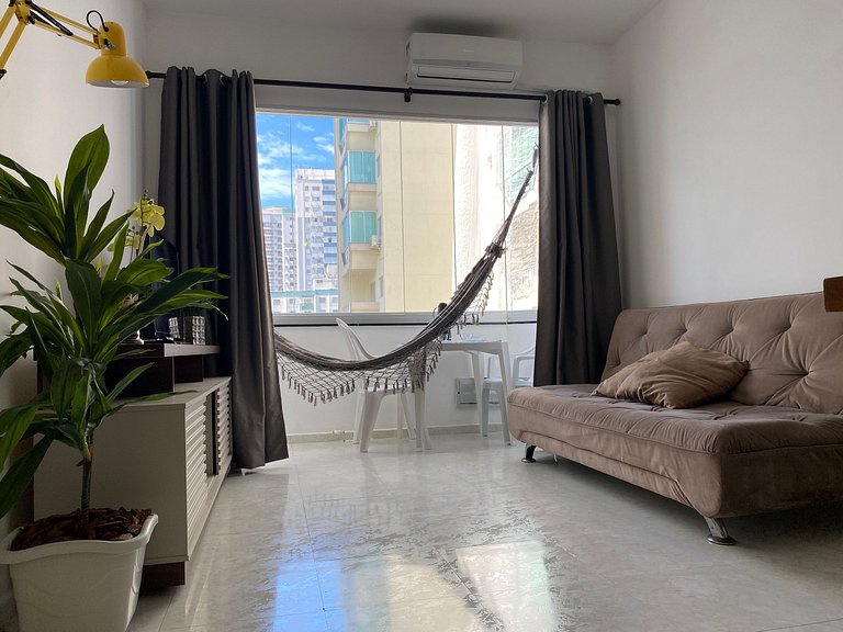 NVR62B - Quadra Mar, Sacada, 2 Dorm, Climatizado