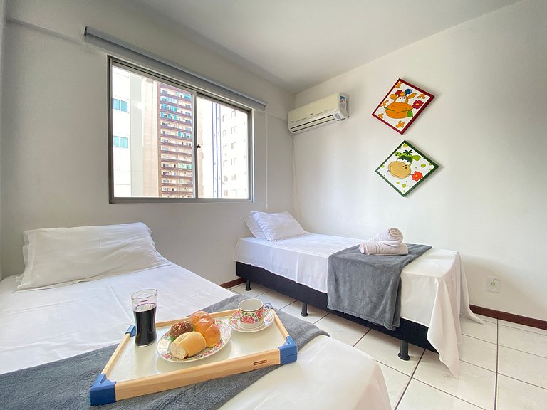 CB54 - Currasqueira, 2 Dorm Climatizados, Garagem
