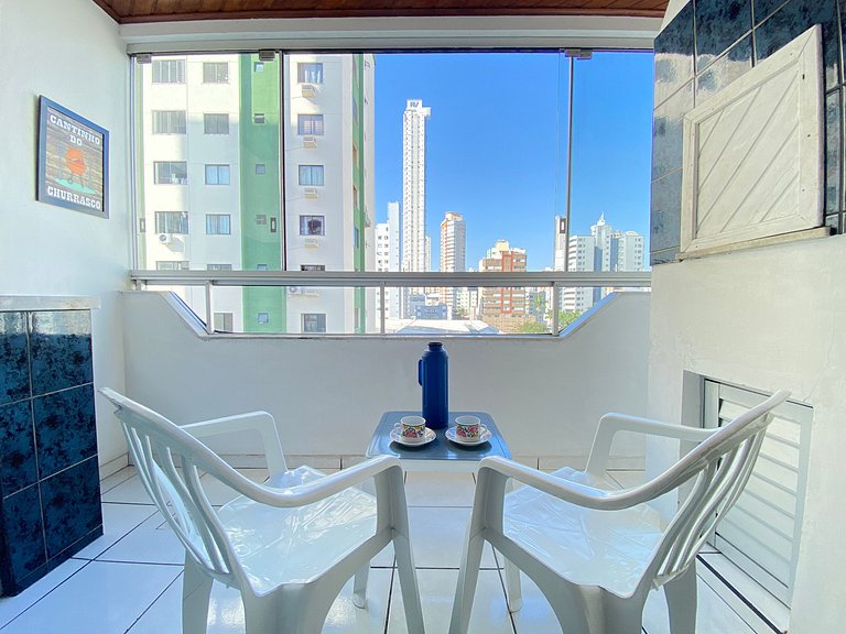 CB54 - Currasqueira, 2 Dorm Climatizados, Garagem