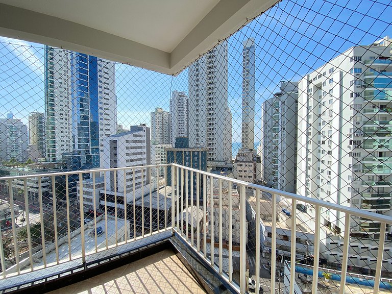 PRG82 - Climatizado, 3 Dorm, Próx Av Brasil, Amplo