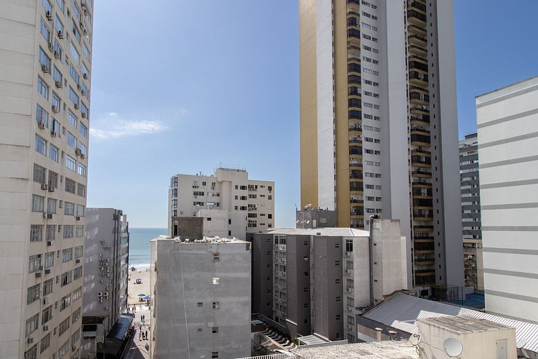 CLR82 - Calçadão, 1 Dorm Climatizado, Garagem