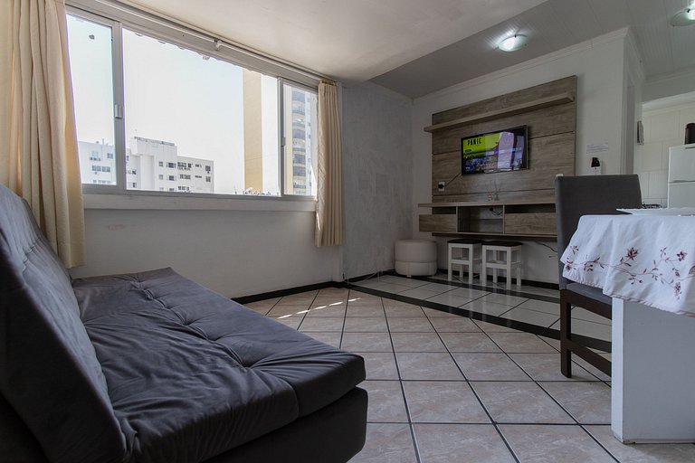 CLR82 - Calçadão, 1 Dorm Climatizado, Garagem
