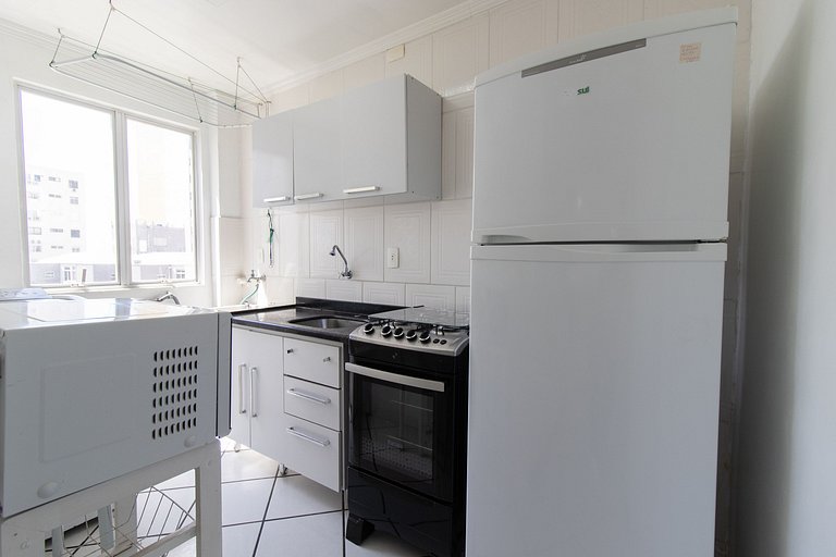 CLR82 - Calçadão, 1 Dorm Climatizado, Garagem