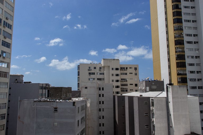 CLR84 - Calçadão, Garagem, 1 Dorm Climatizado