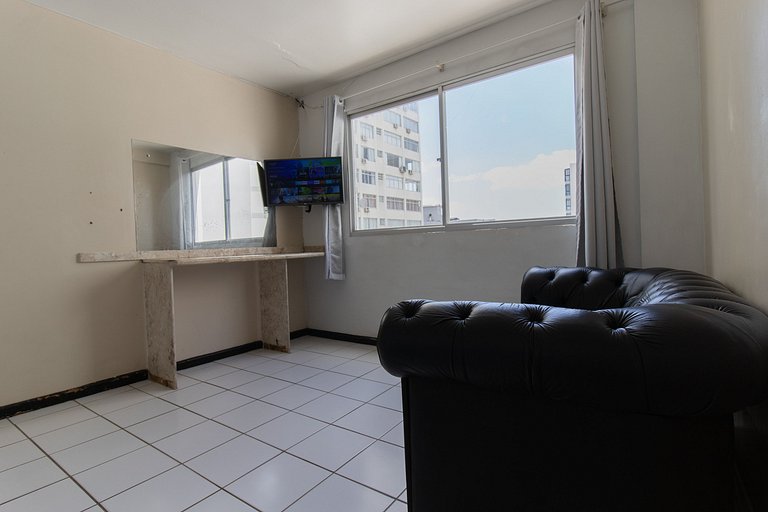 CLR84 - Calçadão, Garagem, 1 Dorm Climatizado