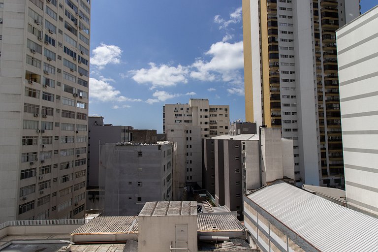 CLR84 - Calçadão, Garagem, 1 Dorm Climatizado