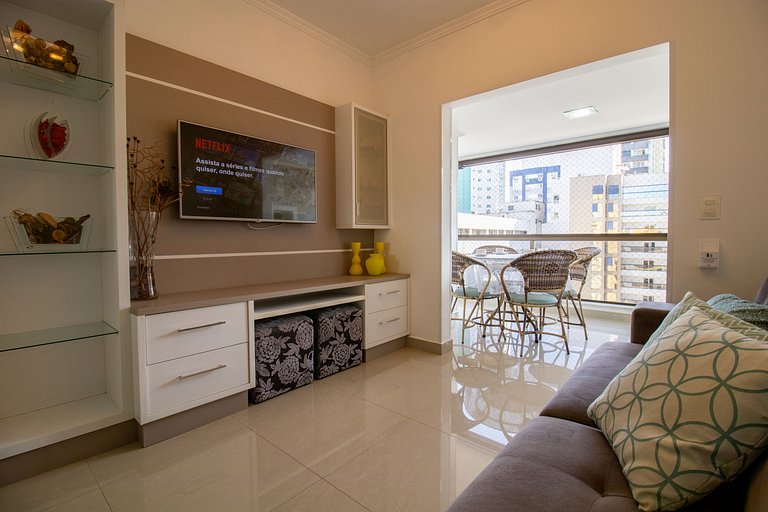 LBT121 - Churrasq, Sacada, Av. Brasil, Climatizado