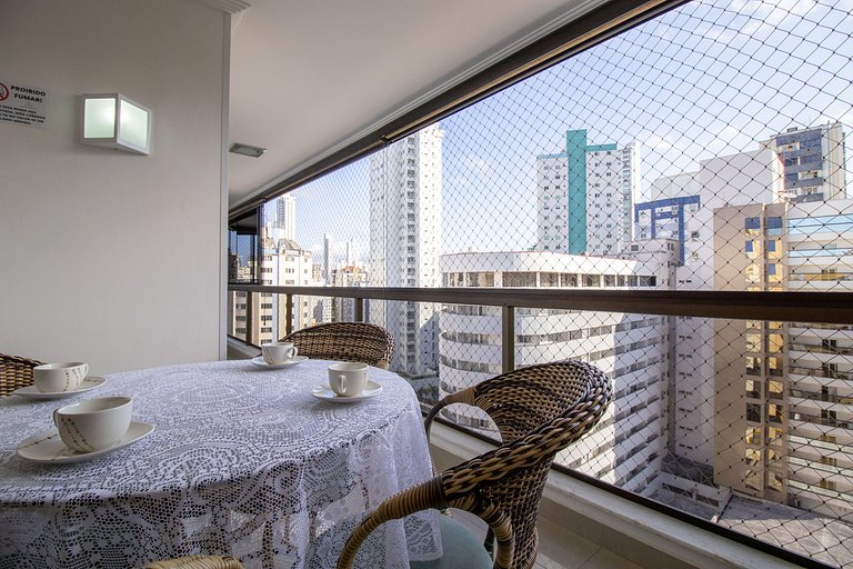 LBT121 - Churrasq, Sacada, Av. Brasil, Climatizado