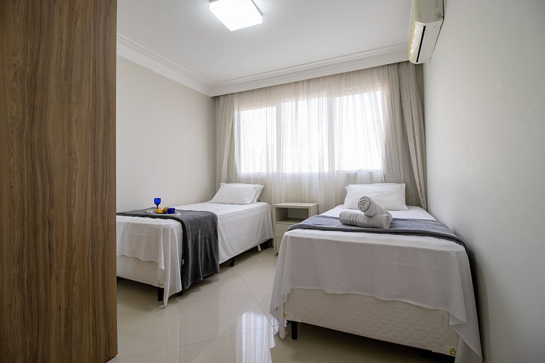 PRG23 - Garagem, 4 Dorm, Próx Shopping Atlântico