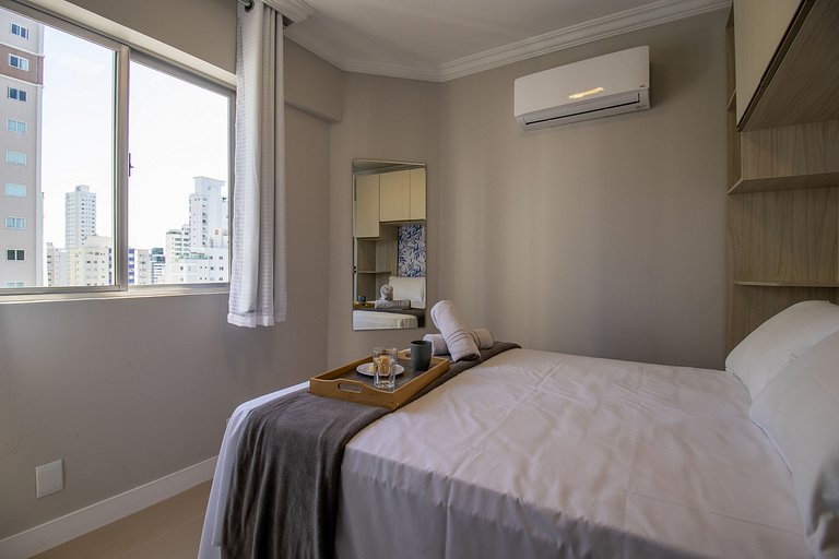 LUG143B - Próx a Roda Gigante, 2 Dorm, Climatizado
