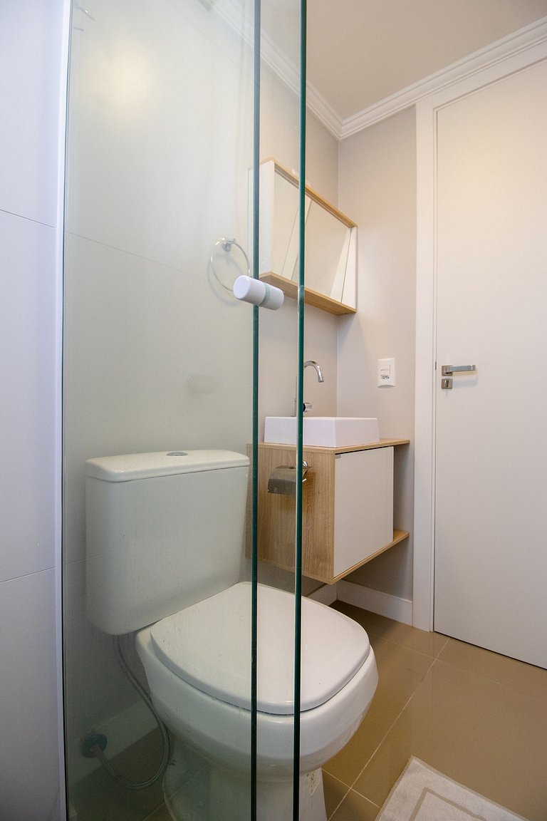 LUG143B - Próx a Roda Gigante, 2 Dorm, Climatizado