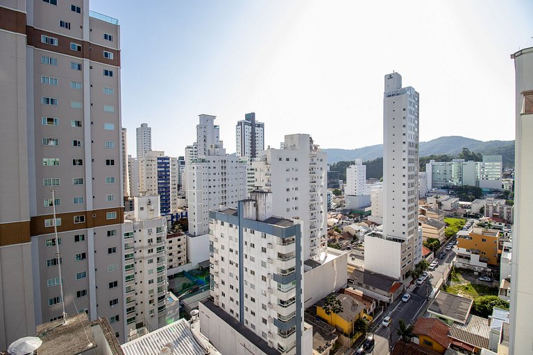 LUG143B - Próx a Roda Gigante, 2 Dorm, Climatizado