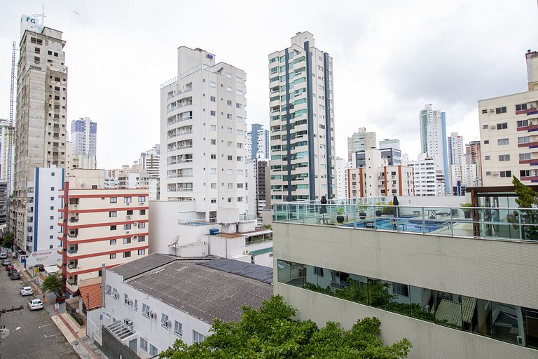 MNT51 - Churrasq, Climatizado, 2 Dorm, Garagem