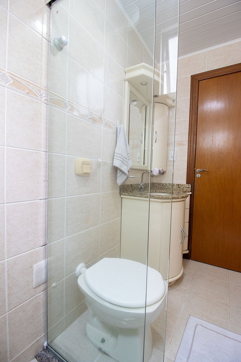 MNT51 - Churrasq, Climatizado, 2 Dorm, Garagem