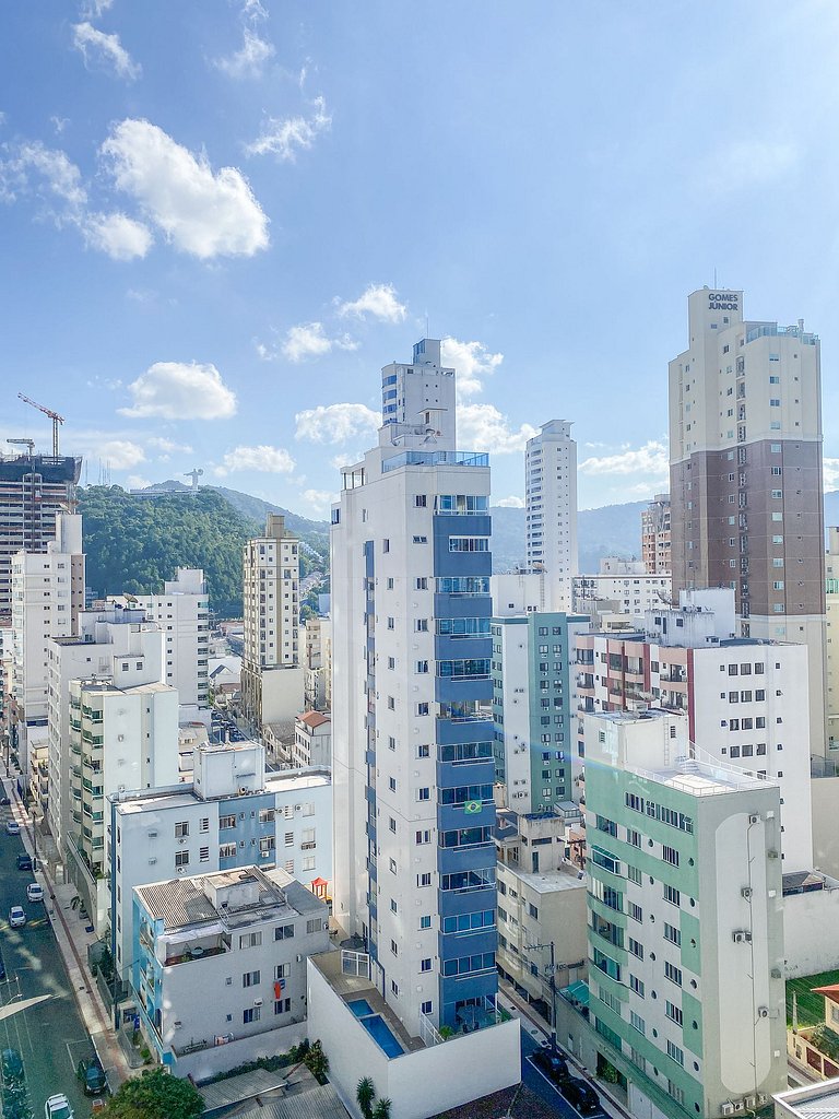 PRG111 - 4 Dorm, Climatizado, Próx a Av. Brasil