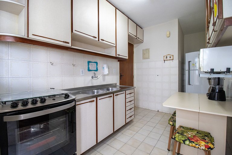 PRG111 - 4 Dorm, Climatizado, Próx a Av. Brasil