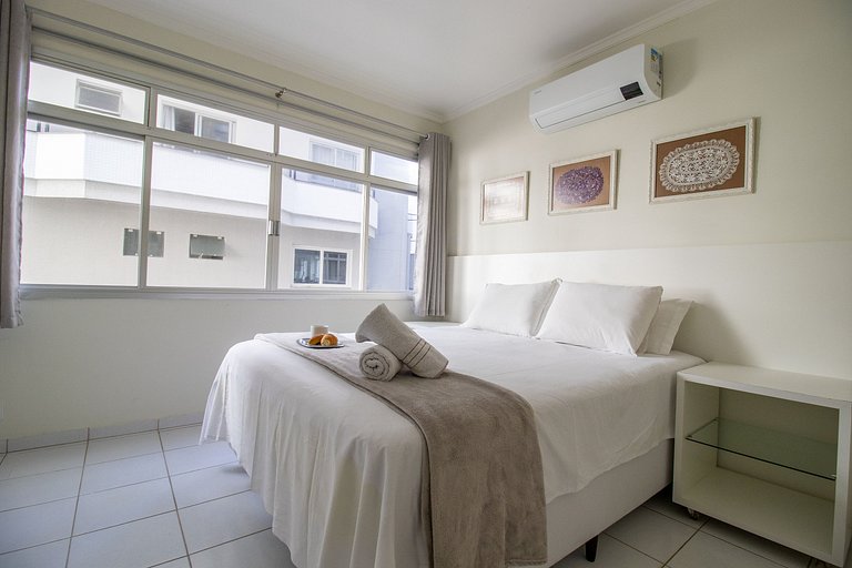 APU24 - Esq com Av Atlântica, 4 Dorm, Climatizado