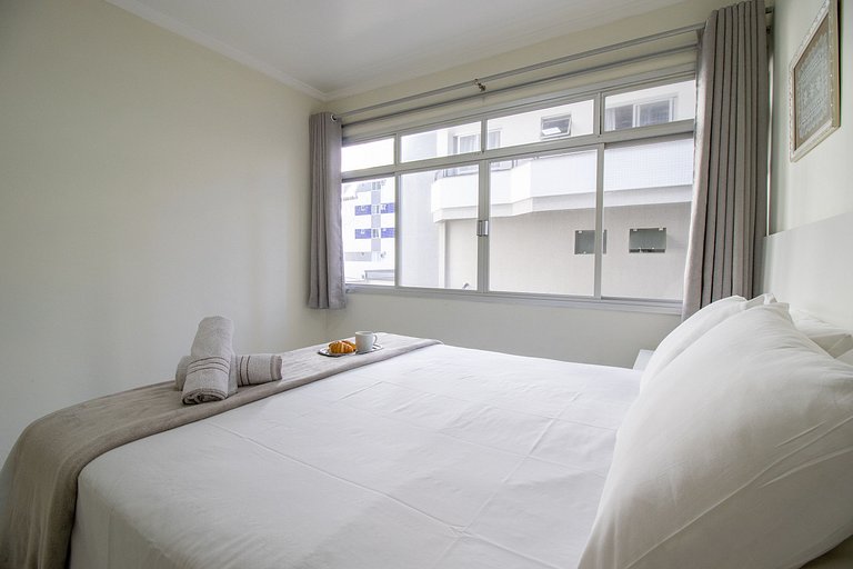 APU24 - Esq com Av Atlântica, 4 Dorm, Climatizado