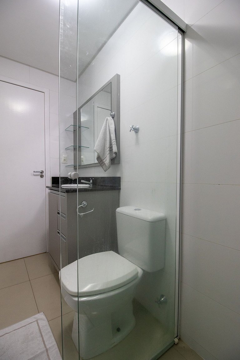 MAU11 - Av. Brasil, Churrasq, 3 Dorm, Climatizado