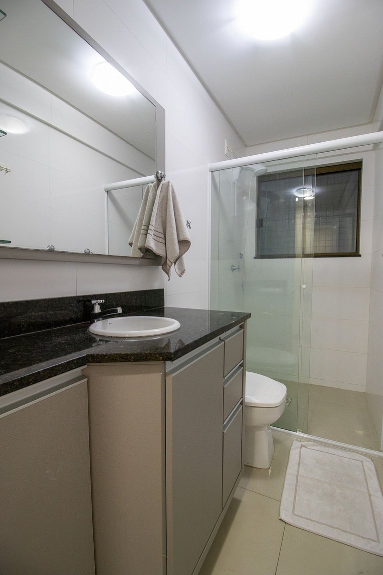 MAU11 - Av. Brasil, Churrasq, 3 Dorm, Climatizado