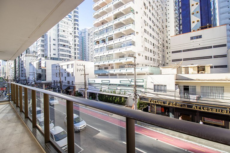 MAU21 - Av. Brasil. 3 Dorm, Climatizado, Churrasq