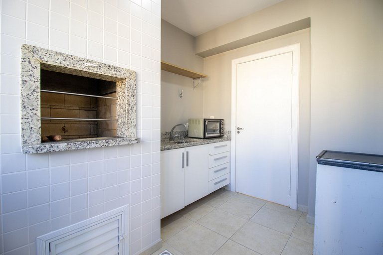 SAT132 - 2 Dorm, Churrasq, 2 Garagens, Wi-Fi