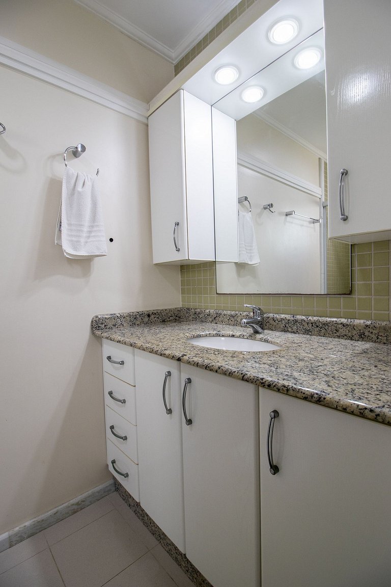 BV92 - Climatizado, 3 Dorm, Churrasq, 2 Garagens