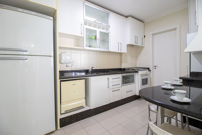 BV92 - Climatizado, 3 Dorm, Churrasq, 2 Garagens