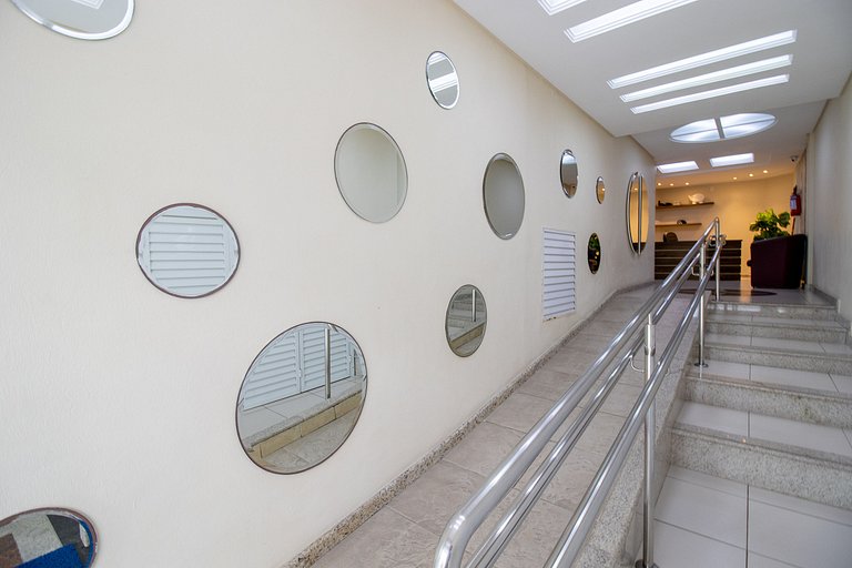 CLR23 -Calçadão, 1Dorm Climatizado, Wi-Fi, Garagem