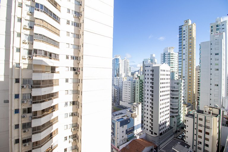 RPA146 - Próx. a Praia, 1 DR Climatizado, Garagem
