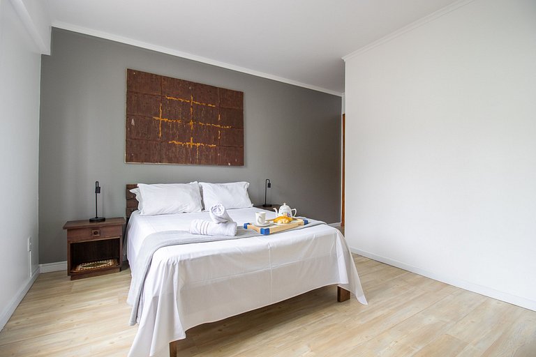 RUT23 - Quadra Mar, 4 Dorm, Sacada, TV's Smart
