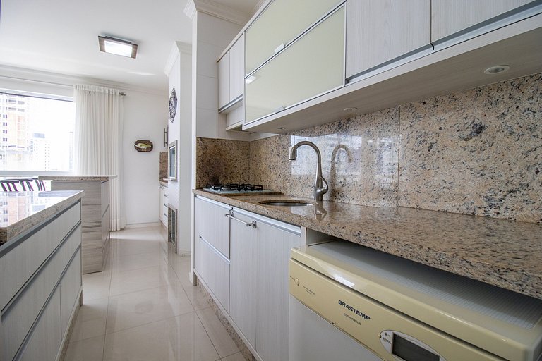 CHD141 - Churrasq, 3 Dorm, Climatizado, 2 Garagens