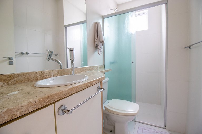 CHD141 - Churrasq, 3 Dorm, Climatizado, 2 Garagens