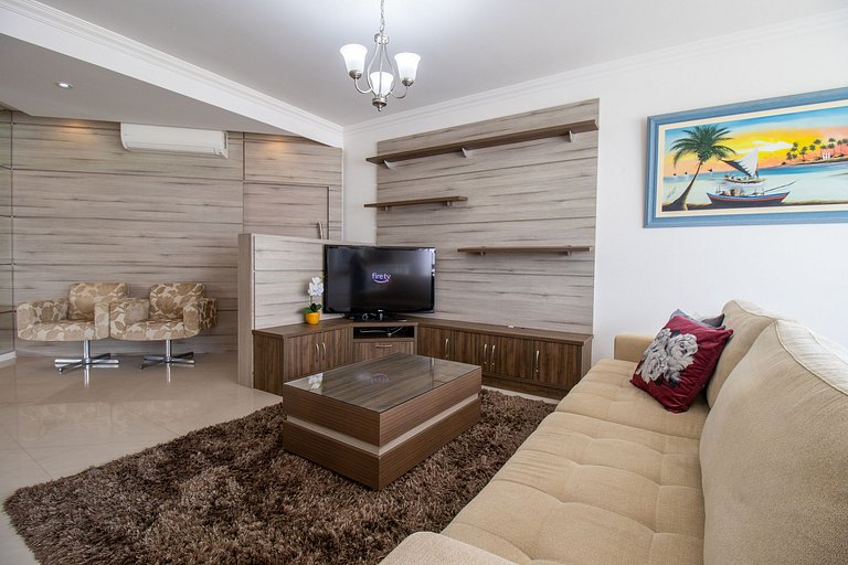 CHD141 - Churrasq, 3 Dorm, Climatizado, 2 Garagens
