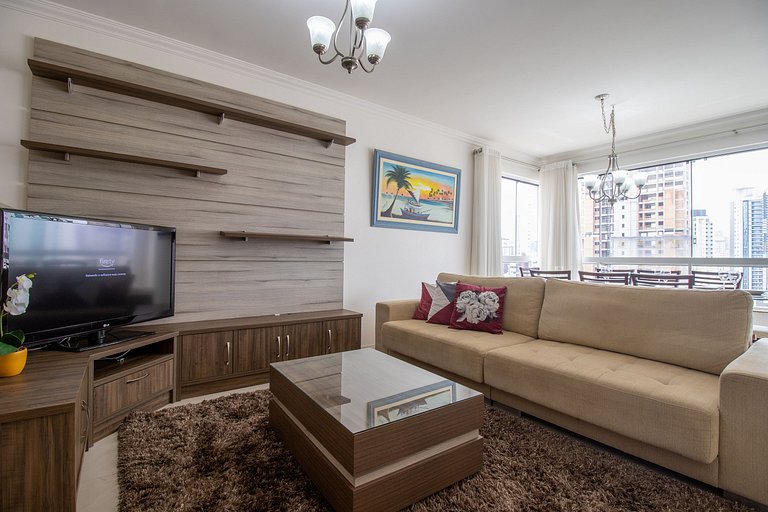CHD141 - Churrasq, 3 Dorm, Climatizado, 2 Garagens