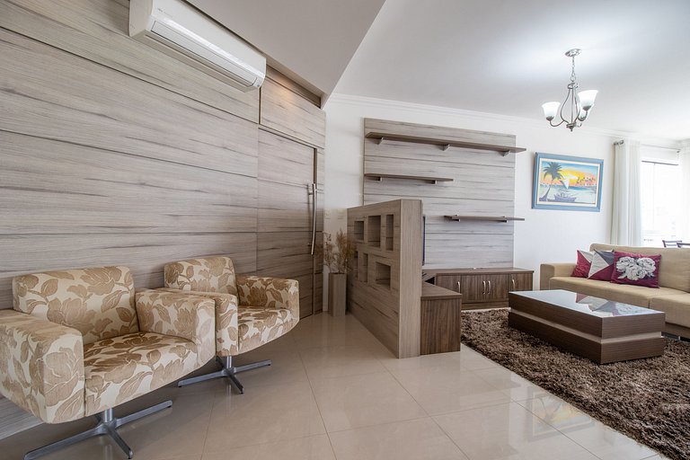 CHD141 - Churrasq, 3 Dorm, Climatizado, 2 Garagens