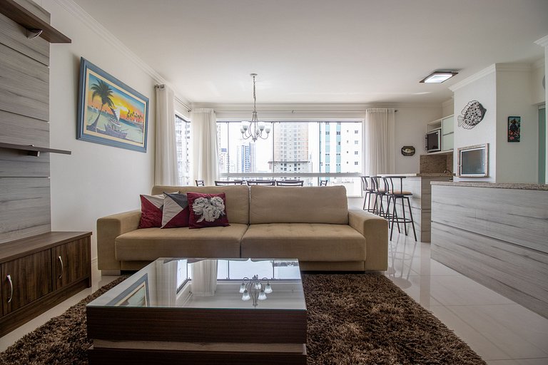 CHD141 - Churrasq, 3 Dorm, Climatizado, 2 Garagens