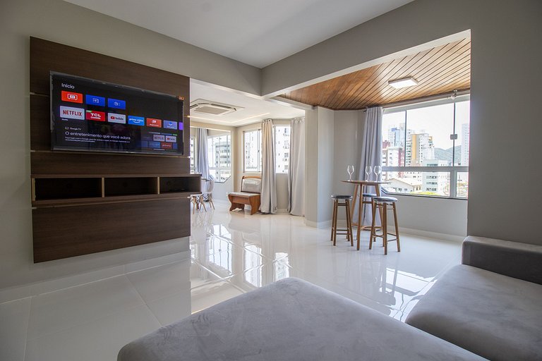 CB62 - Duplex, 4 Dorm Climatizados, Churrasqueira