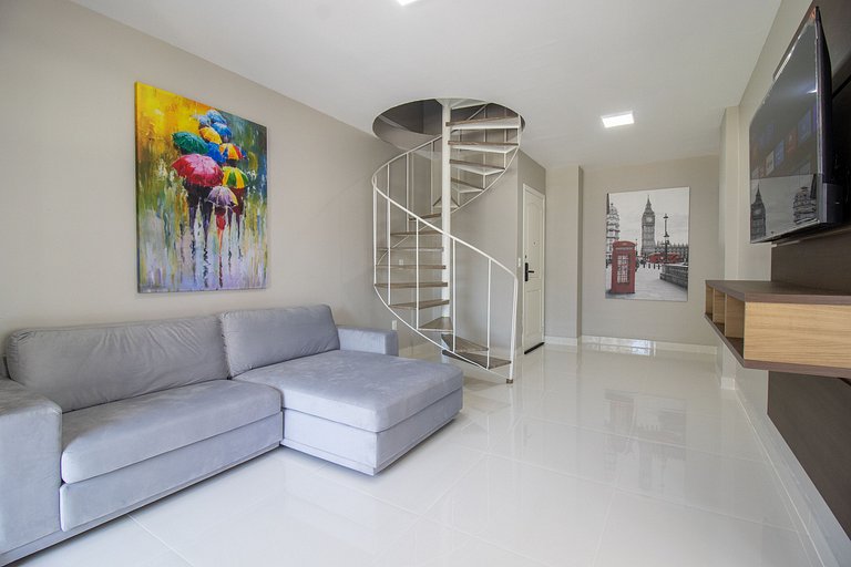 CB62 - Duplex, 4 Dorm Climatizados, Churrasqueira