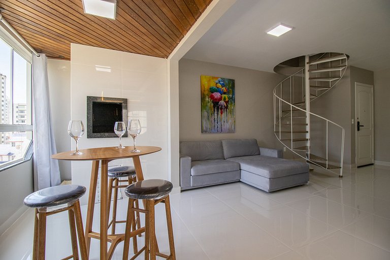 CB62 - Duplex, 4 Dorm Climatizados, Churrasqueira