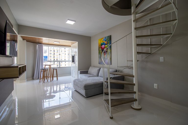 CB62 - Duplex, 4 Dorm Climatizados, Churrasqueira