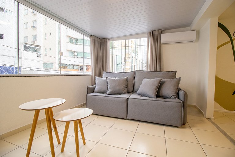 JOA24 - 2 Dorm, Totalmente Climatizado, Garagem