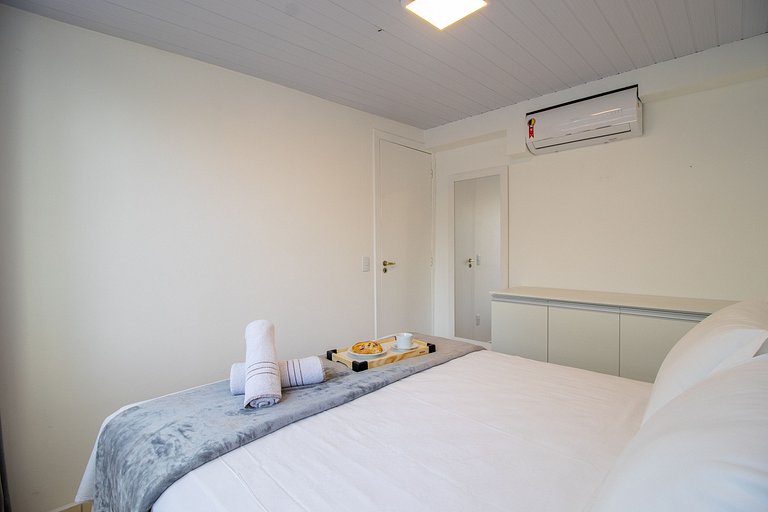 JOA24 - 2 Dorm, Totalmente Climatizado, Garagem
