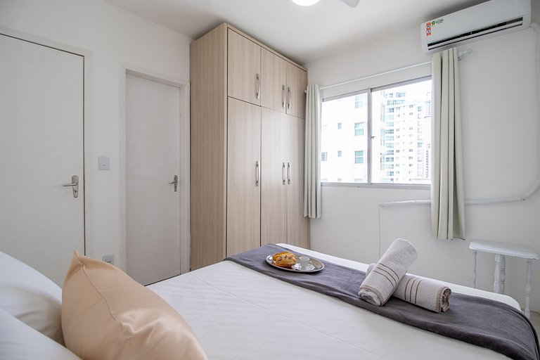 NVR82B - Sacada, Quadra Mar, 2 Dorm Climatizados
