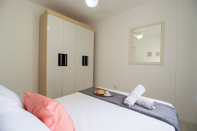 NVR82B - Sacada, Quadra Mar, 2 Dorm Climatizados