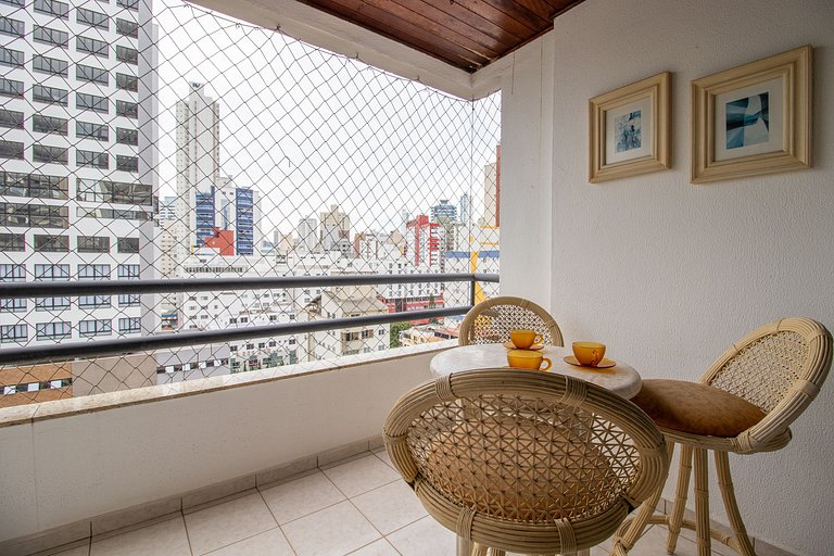 ISO86B - Sacada com Churrasq, 2 Dorm, Climatizado