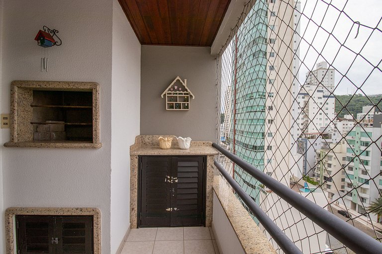 ISO86B - Sacada com Churrasq, 2 Dorm, Climatizado