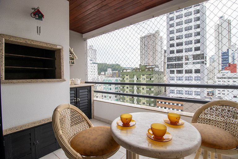 ISO86B - Sacada com Churrasq, 2 Dorm, Climatizado